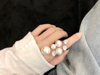 Anillo con Perlas y Strass Grandes