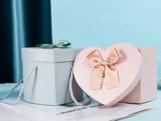 Caja para Regalo Corazón con Moño