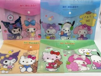 Carpeta SANRIO con Botón