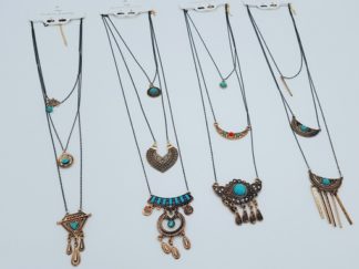 Collar con Accesorios Turquesas