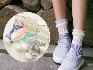 Medias Cortas A Rayas con Borde Ondulado