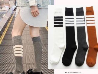 Medias Largas con 4 Rayas al lado Izq.