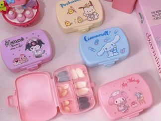 Pastillero SANRIO con 6 Divisiones