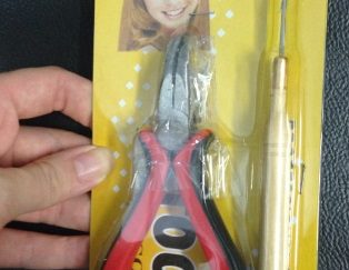 Pinza con Punta Curvada y Aguja para Microring