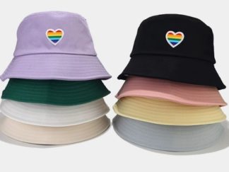 Sombrero Pescador con Corazón Arco Iris