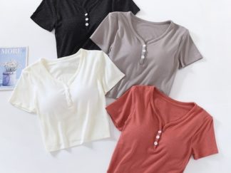 Topcito en Remera con Mangas Cortas y Cuello V (+)