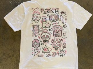 Ropa: Remera Graffiti en Rojo y Negro (+)