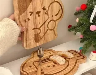 Utilería para Cocina: Tabla para Cortar de Madera Gato